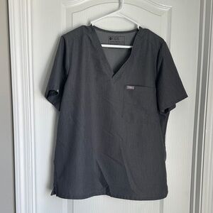 Figs Women's  V-Neck Short Sleeve Top in Graphite